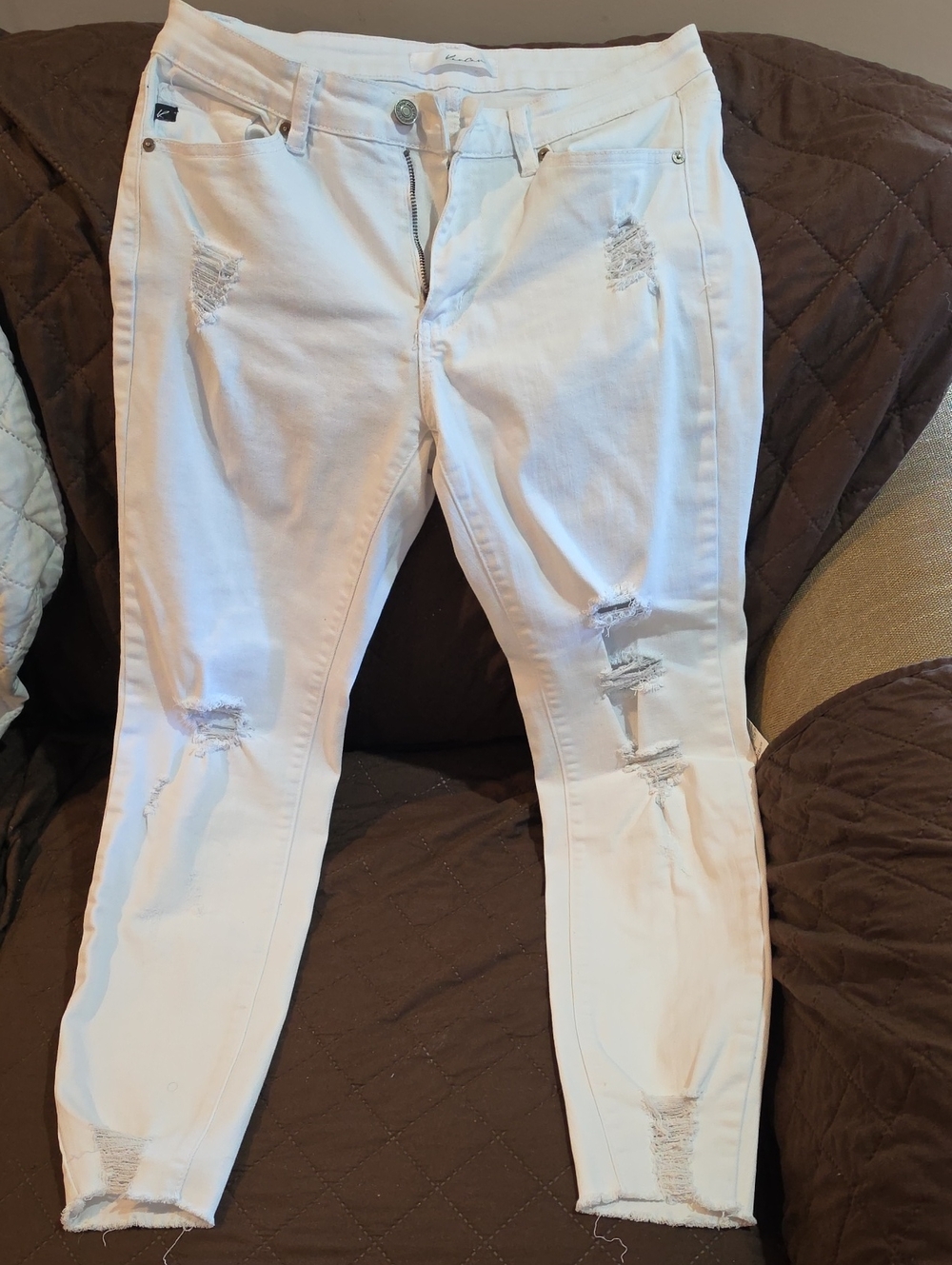 KanCan White Distressed Skinny Jeans